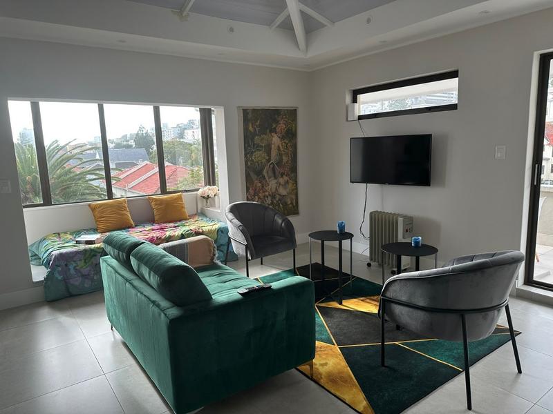 1 Bedroom Property for Sale in Sea Point Western Cape